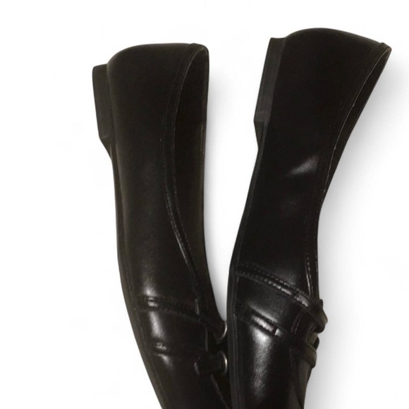 #Sold New Mossimo Black Faux leather buckle detail shoes - Picture 2 of 6